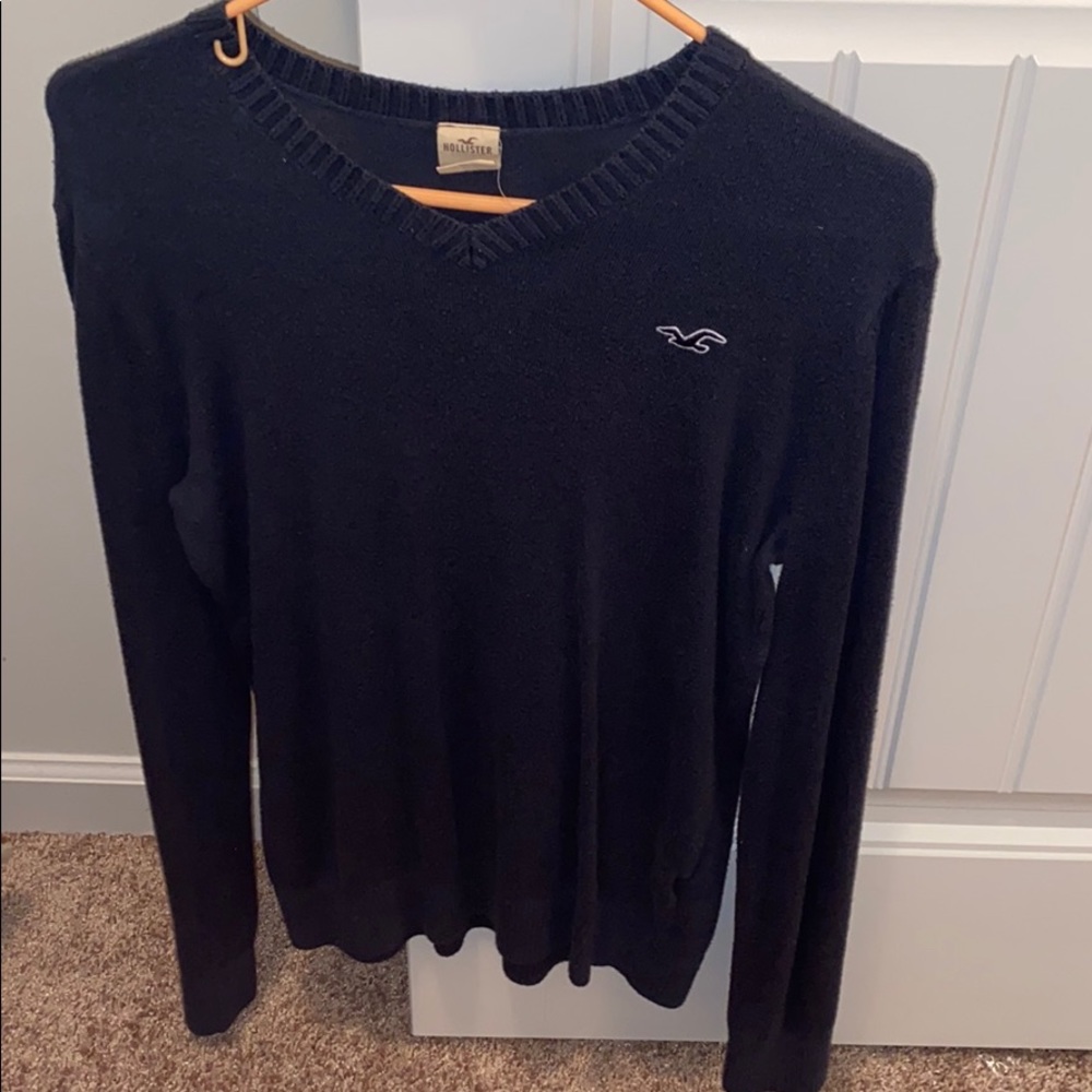 Hollister v neck